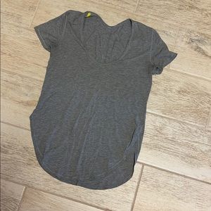 Lululemon gray T-shirt